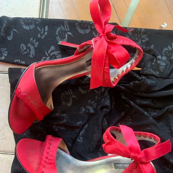 STYLE & CO. red ribbon 👠 heels - Picture 3 of 14